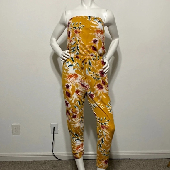 Toxic3 NWT Mustard Yellow Floral Print Strapless Jumpsuit Size M - Picture 1 of 7